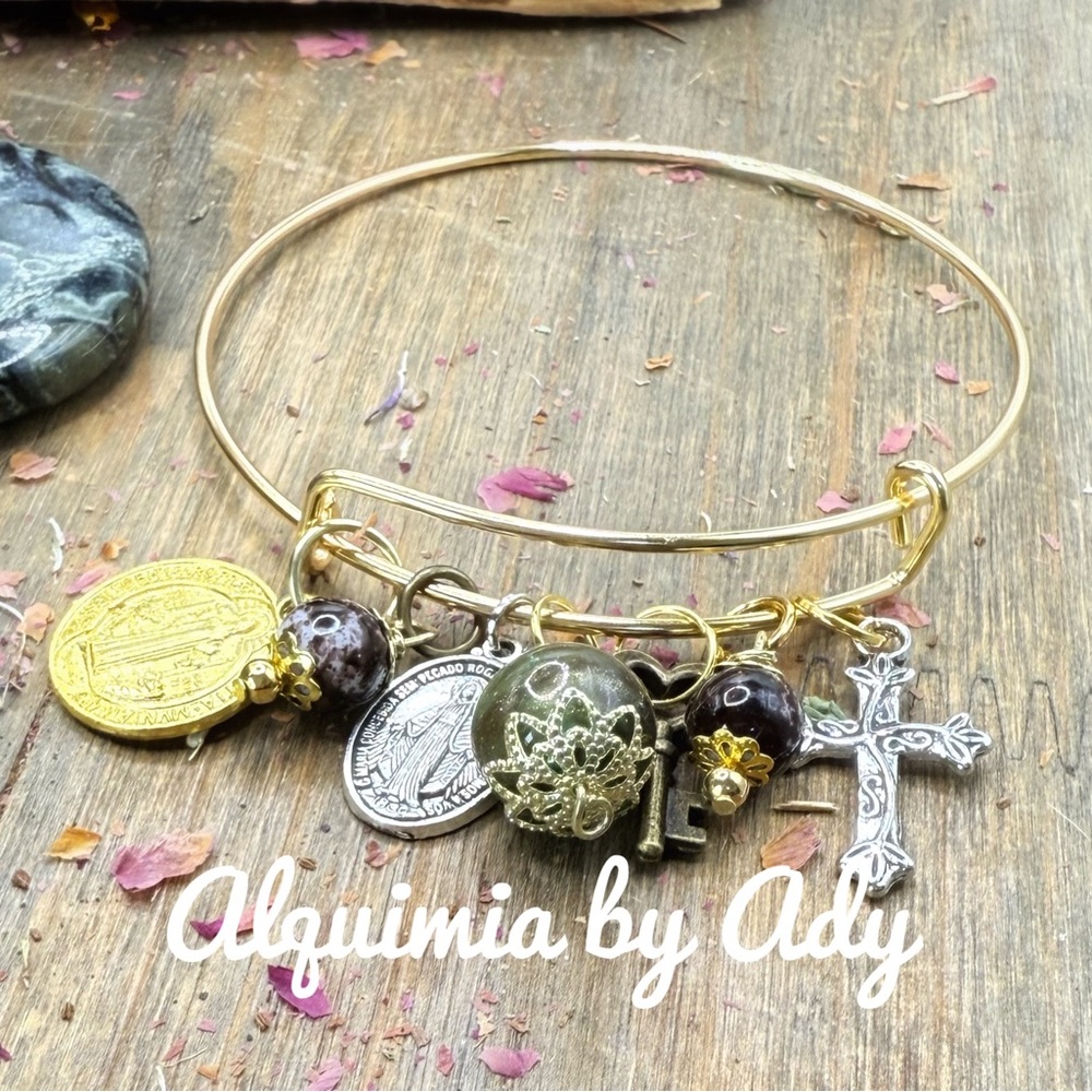 CATHOLIC MEDALS AND AGATE CHARMS BRACELET BANGLE - Picture 2 of 2